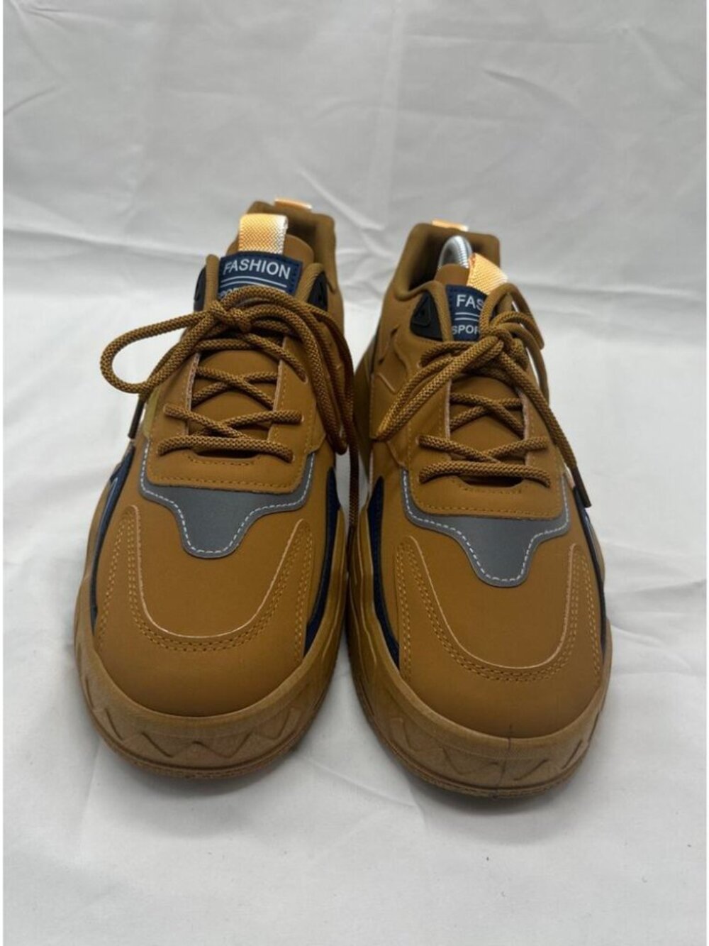 Shose Men Sport Size 9.5 Brown
